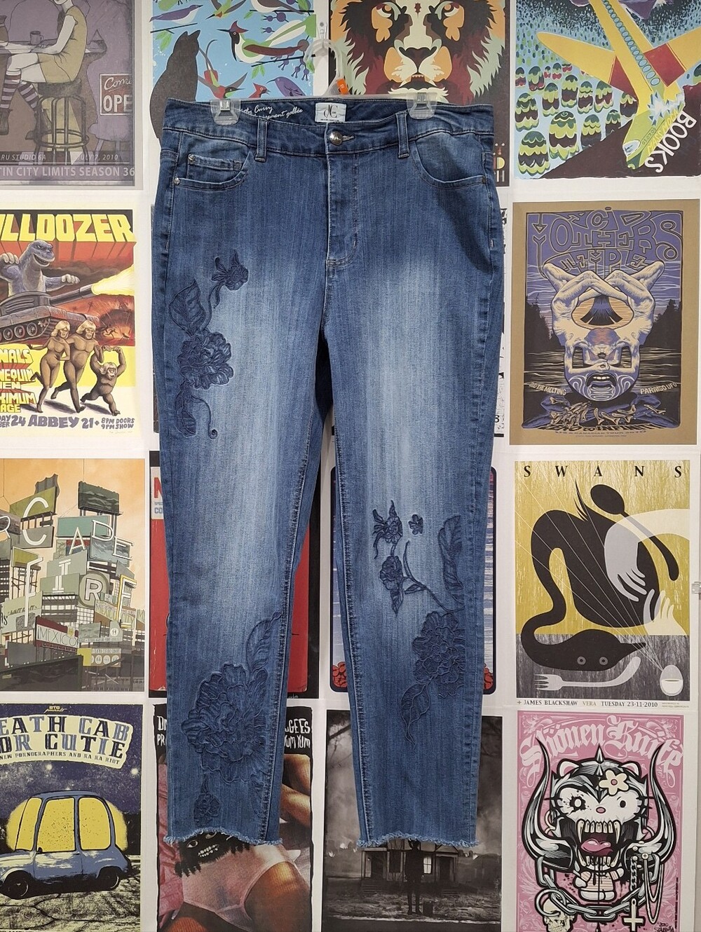 INC "Slightly Curvy" Embroidered Jeans 16